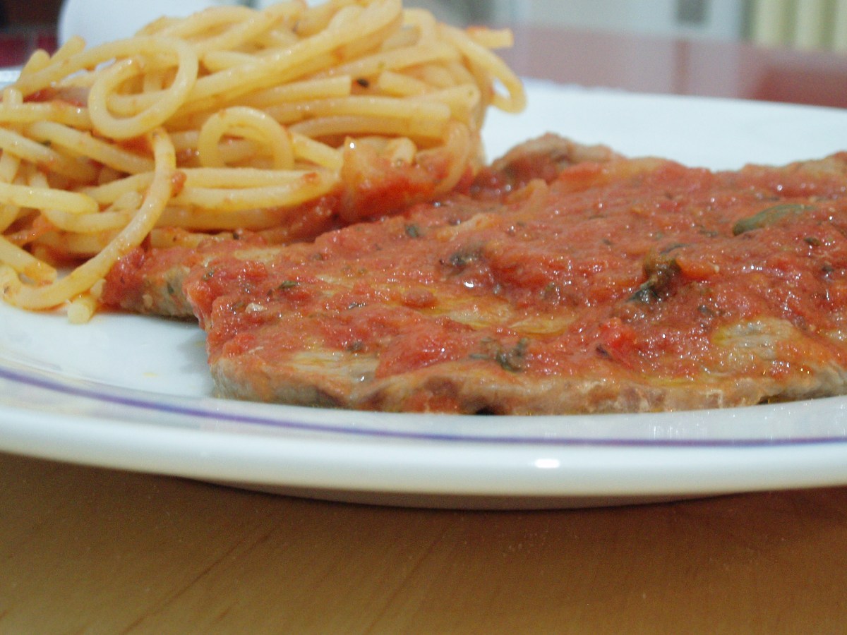 Carne (e pasta) alla pizzaiola.&nbsp;Yhum!