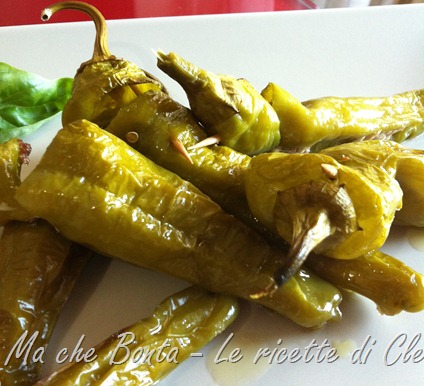 friggitelli ripieni - stuffed friggitelli peppers