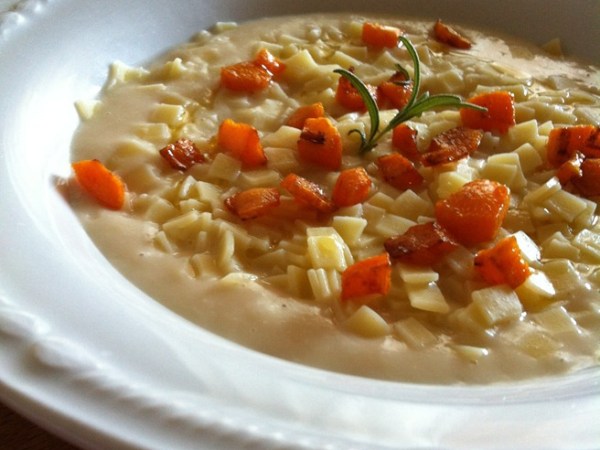 Quadretti in zuppa di cannellini (White bean&nbsp;soup)