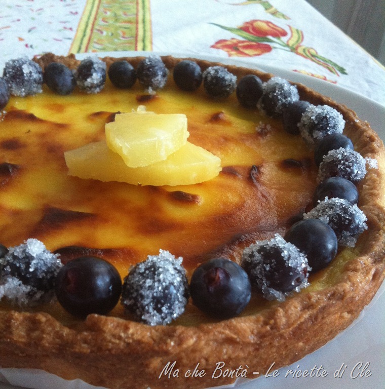 Crostata ananas e uva (Pineapple & grape&nbsp;tart)