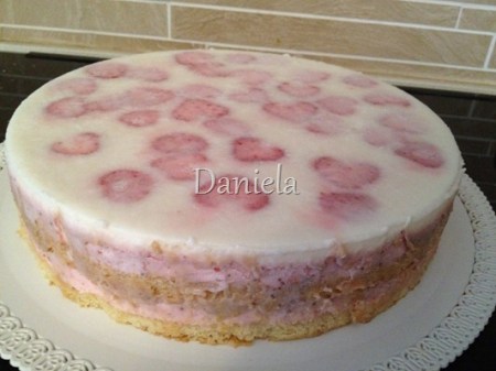 torta giardino di fragole 005
