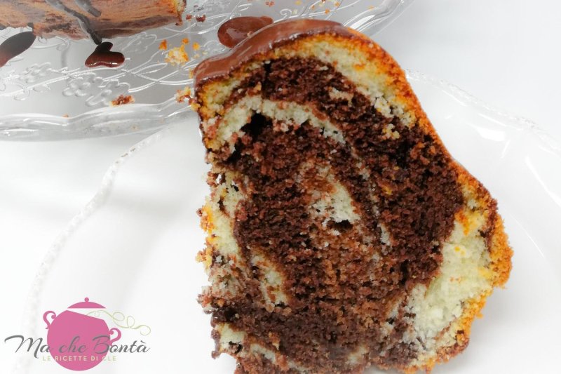 ciambella-panna-e-cioccolato-marmorizzata