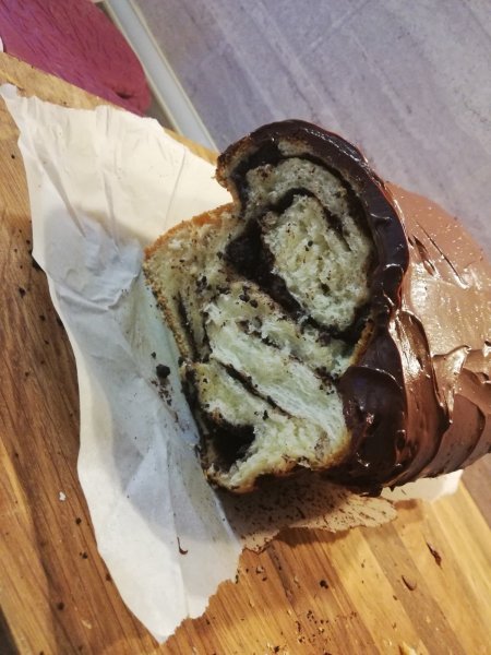 glazed-chocolate-babka