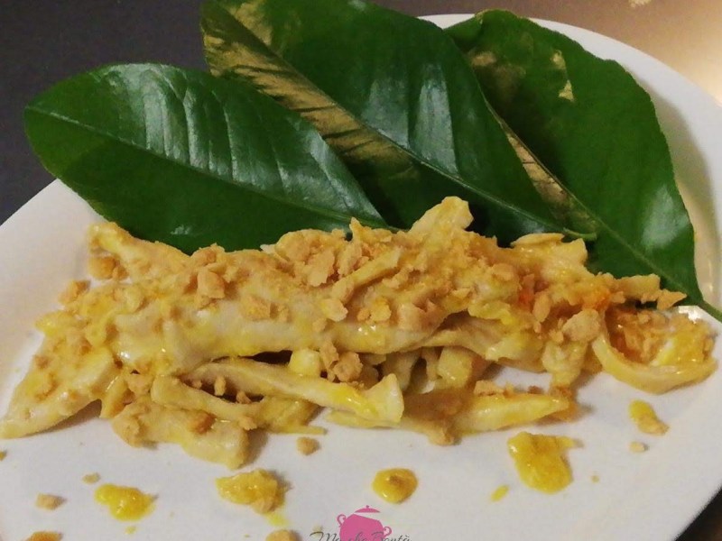 Scaloppine di pollo agli agrumi con croccante di&nbsp;taralli