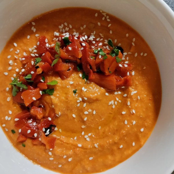 Hummus ai peperoni&nbsp;arrostiti